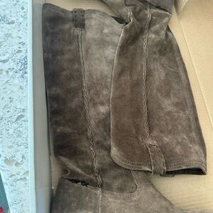Frye Brown Suede Knee-High Boots size 8 1/2….so cute!